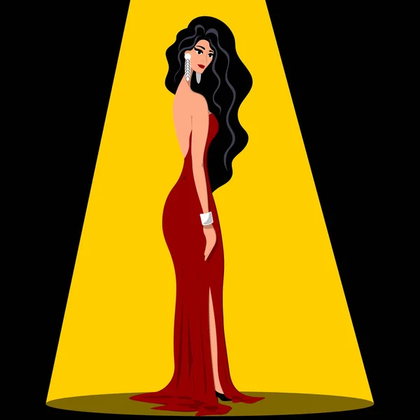 Una joven mujer delgada con un vestido de noche negro se encuentra a media vuelta en los rayos de luz. Ilustración en estilo plano . — Archivo Imágenes Vectoriales