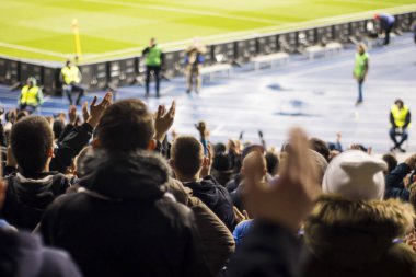 Onların hayranları Stadı nda destek