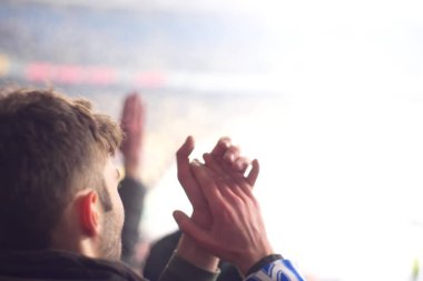 Kışın takım destekleyen Stadyumu