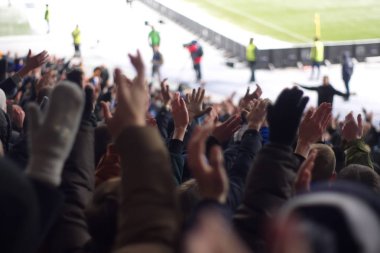 Kışın takım destekleyen Stadyumu