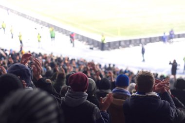 Kışın takım destekleyen Stadyumu