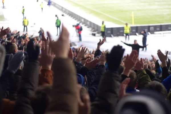 Stadio che sostiene la squadra in inverno — Foto Stock