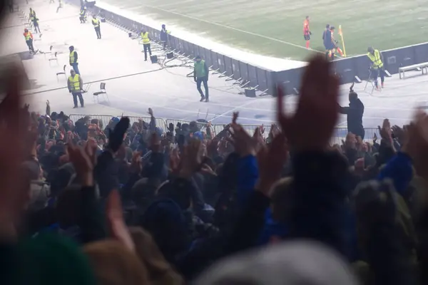 Estádio de apoio à equipe no inverno — Fotografia de Stock