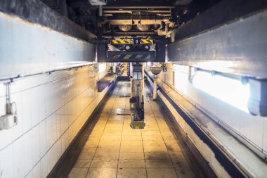 Atölye kamyon ve çukur