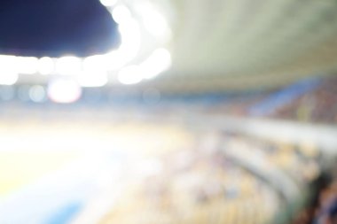 Bulanık boş gece grand futbol ışıklar arenada. Futbol ya da futbol oyuncu. Bokeh ile soyut spor arka plan.