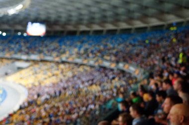 Bulanık boş gece grand futbol ışıklar arenada. Futbol ya da futbol oyuncu. Bokeh ile soyut spor arka plan.