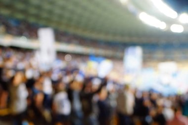 Bulanık boş gece grand futbol ışıklar arenada. Futbol ya da futbol oyuncu. Bokeh ile soyut spor arka plan.