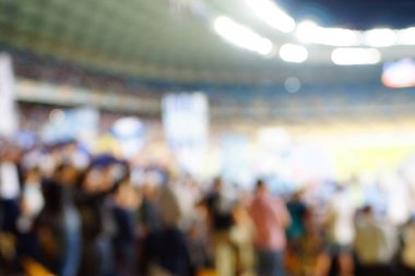 Bulanık boş gece grand futbol ışıklar arenada. Futbol ya da futbol oyuncu. Bokeh ile soyut spor arka plan.