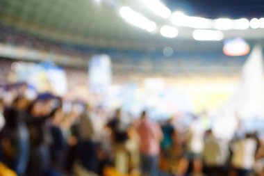 Bulanık boş gece grand futbol ışıklar arenada. Futbol ya da futbol oyuncu. Bokeh ile soyut spor arka plan.