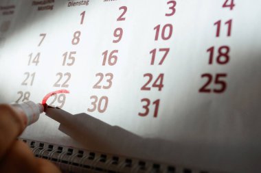 Masaüstü takvim, işareti işaretler işaretler.