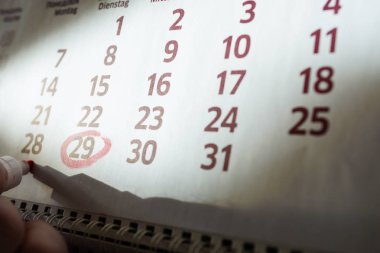 Masaüstü takvim, işareti işaretler işaretler.