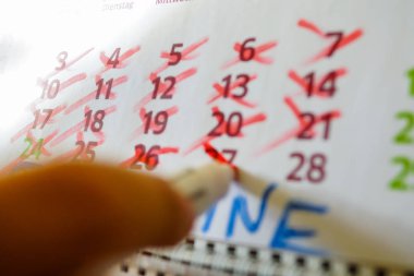 Duvar takvimi, işaretleyici işaretleri önemli tarihler, son tarih