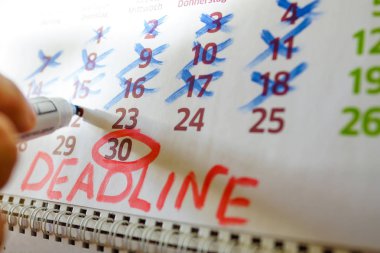 Duvar takvimi, işaretleyici işaretleri önemli tarihler, son tarih