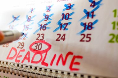 Duvar takvimi, işaretleyici işaretleri önemli tarihler, son tarih