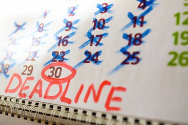 Duvar takvimi, işaretleyici işaretleri önemli tarihler, son tarih