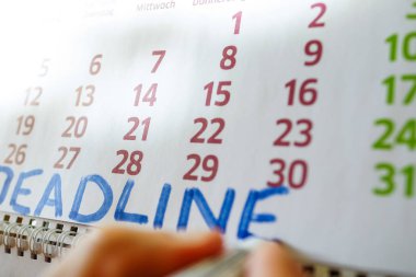 Duvar takvimi, işaretleyici işaretleri önemli tarihler, son tarih