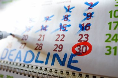 Duvar takvimi, işaretleyici işaretleri önemli tarihler, son tarih