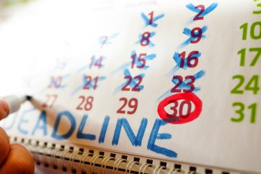 Duvar takvimi, işaretleyici işaretleri önemli tarihler, son tarih