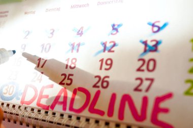 Duvar takvimi, işaretleyici işaretleri önemli tarihler, son tarih