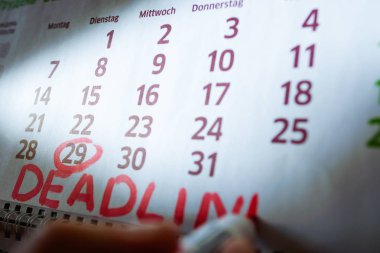 Duvar takvimi, işaretleyici işaretleri önemli tarihler, son tarih