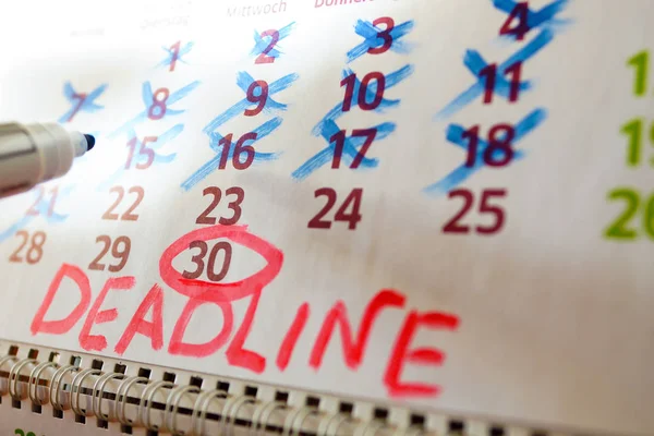 Duvar takvimi, işaretleyici işaretleri önemli tarihler, son tarih