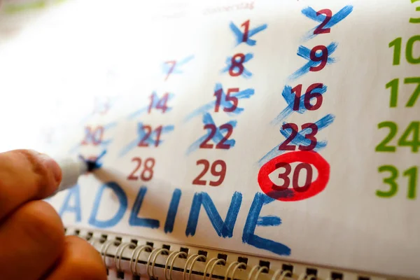 Duvar takvimi, işaretleyici işaretleri önemli tarihler, son tarih