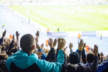 Stadyum podyumda alkışlar futbol taraftarları