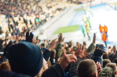 Stadyum podyumda alkışlar futbol taraftarları