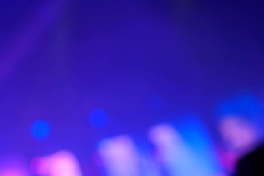 Bulanık arka plan: seyirci, müzik showbiz konsepti ile konser Bokeh aydınlatma