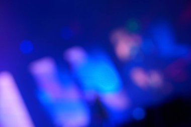 Bulanık arka plan: seyirci, müzik showbiz konsepti ile konser Bokeh aydınlatma