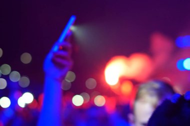 Konser arka planı, el kaldırma, bulanık arka plan, güzel Bokeh canlı konseri