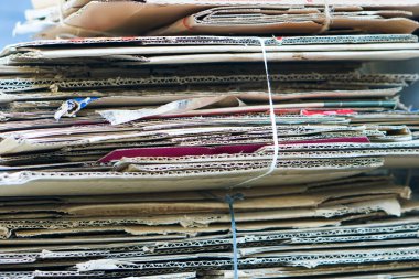 Balya tel bağları şeritleme ile mukavva ve kutu kurulu