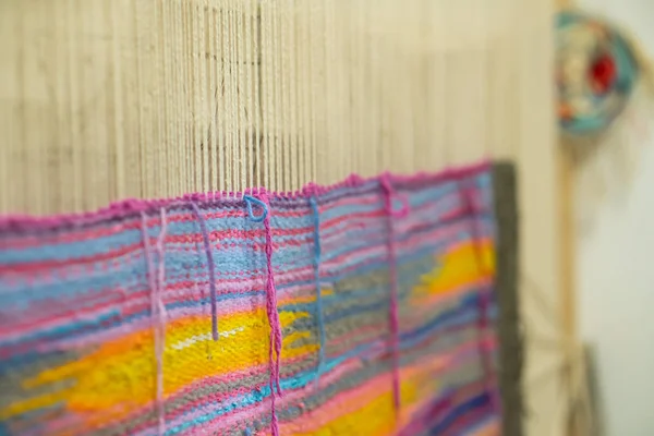 Balinese Women Weaving Fabric Ikat Bali Indonesia — Stock Photo, Image