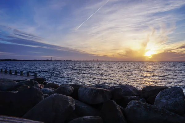 Sunset City Waterfront View Flow Cars Level Pavement Image Orange — Stock Photo, Image