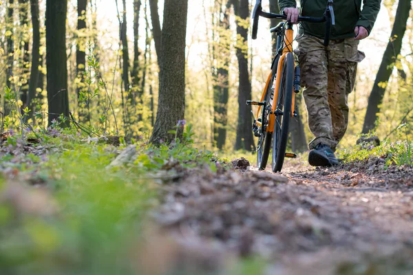Cyclist Leads Bicycle His Hands Walks Forest Paths — Stock Photo, Image