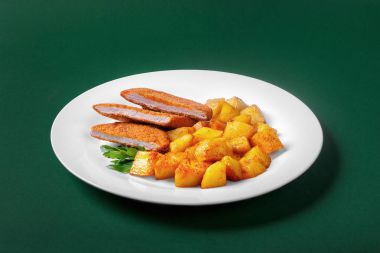 Şnitzel ile patates menü için