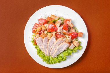 Sezar salata tavuk menü için