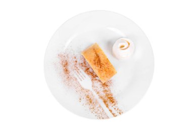 Elmalı pasta dondurma izole beyaz ile