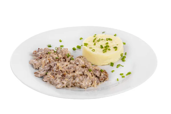 Daging Frikasse dengan kentang tumbuk putih terisolasi — Stok Foto