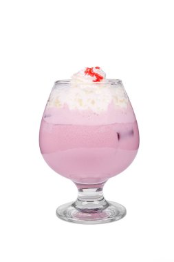 Yaz izole beyaz arka plan üzerinde kokteyl