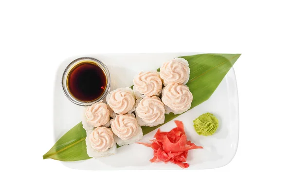Суши, рулоны на белом изолированном фоне — стоковое фото