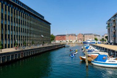 Bir su kanalı Kopenhag Kayak