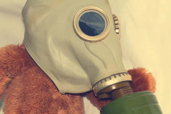 Leksak Gasmask Som Koncept För Att Skydda Barn Från Användning — Stockfoto
