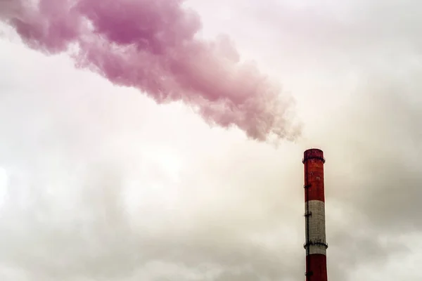 Fabrika piposu duman emisyon hava kirliliği — Stok fotoğraf