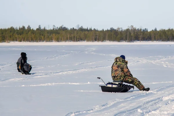 Winter season, Siberia winter fishing, winter sports. Men's hobby, fishing in the winter — Stock Photo, Image