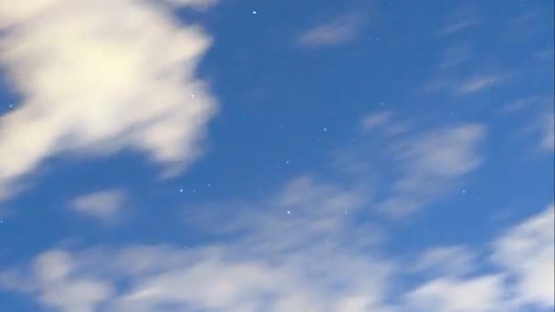 Flying clouds in the night starry sky selective focus timelapse. — 비디오