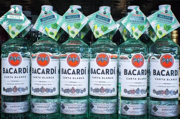 Tioumen Russie 2020 2020 Des Bouteilles Rhum Blanc Bacardi Sur — Photo