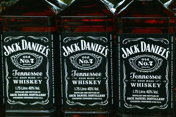 Tyumen Russia March 2020 Bottles Jack Daniels Whiskey Sale Logo — 스톡 사진