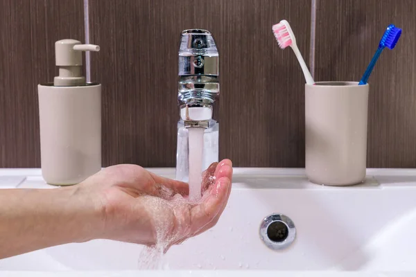 Lavabo Agua Corriente Del Grifo Del Baño Cromo Inspección Del — Foto de Stock