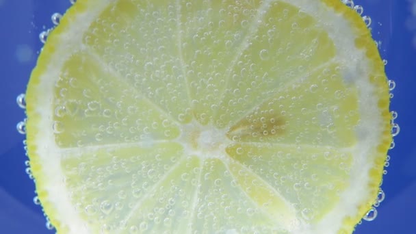 Lemon fruit, background in water, under water. background — Stock Video